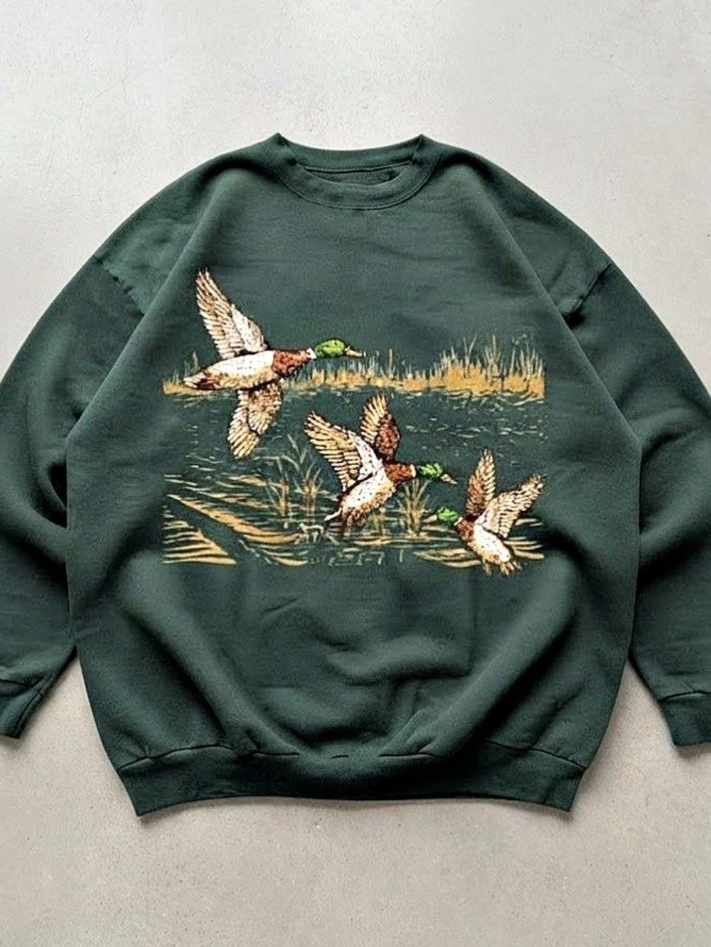 Flying Ducks Wildlife Mallard PulloverNature Graphic Gildan Sweatshirt